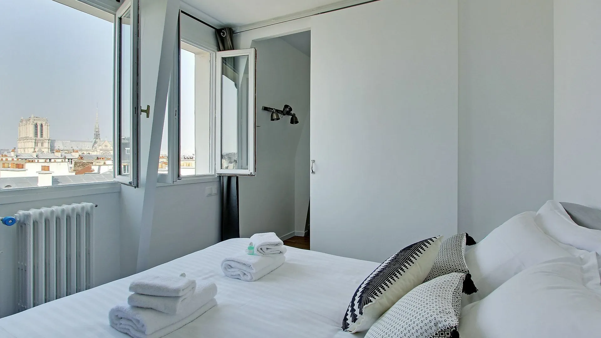 Pick A Flat - St-Germain St-Michel Apartment Paris